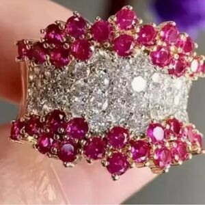 Elegant Pink and Gold women’s ring